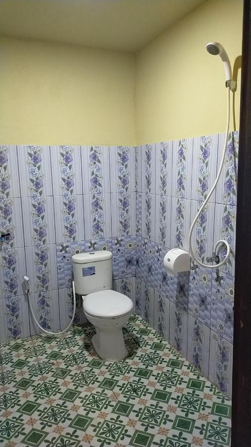 Andira Homestay ラブハン・バジョ エクステリア 写真